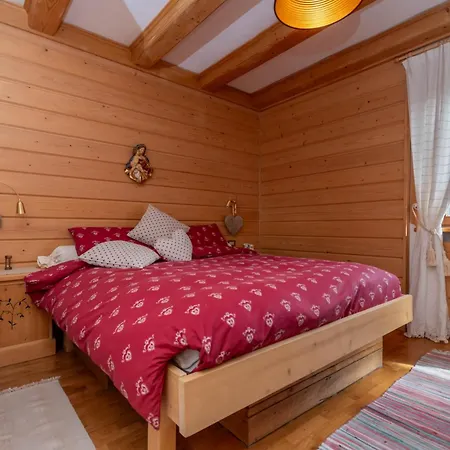 Sandra - Molino Lägenhet Falcade